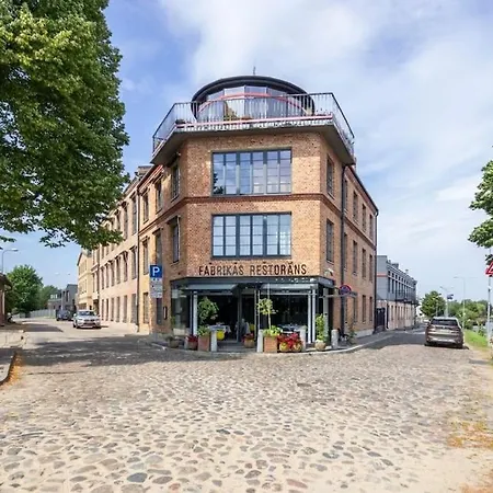 Gypsum Factory - Historic 4 Floor Townhouse - River View Terrace - King Bed 140m2