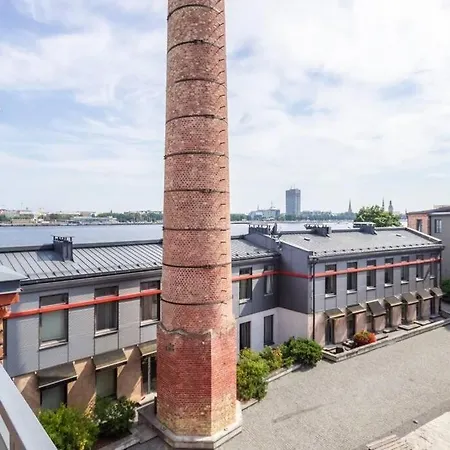 Апартаменты Gypsum Factory - Historic 4 Floor Townhouse - River View Terrace - King Bed 140m2 *